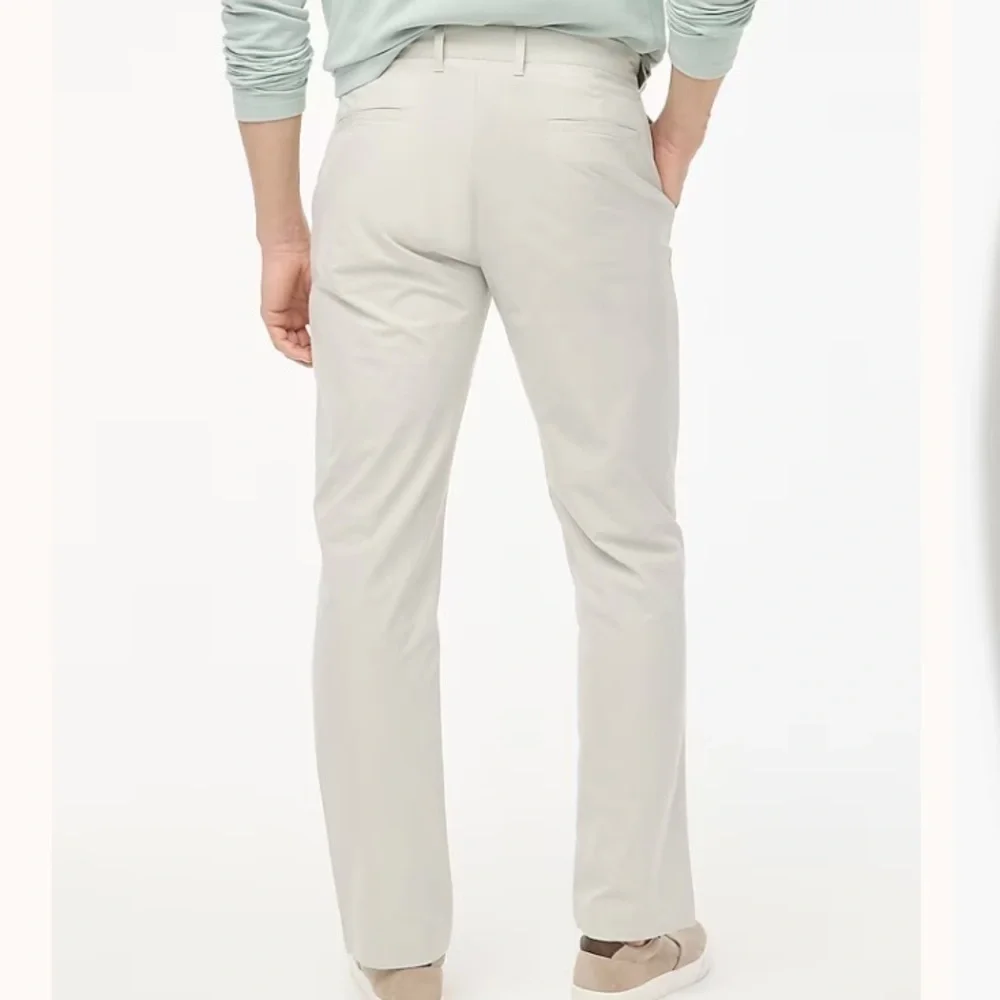 J crew stone Straight-fit tech chino pant